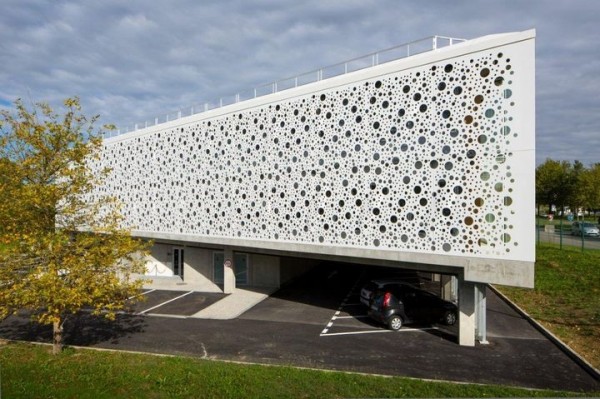 Fachada de Exteriores en Corian®